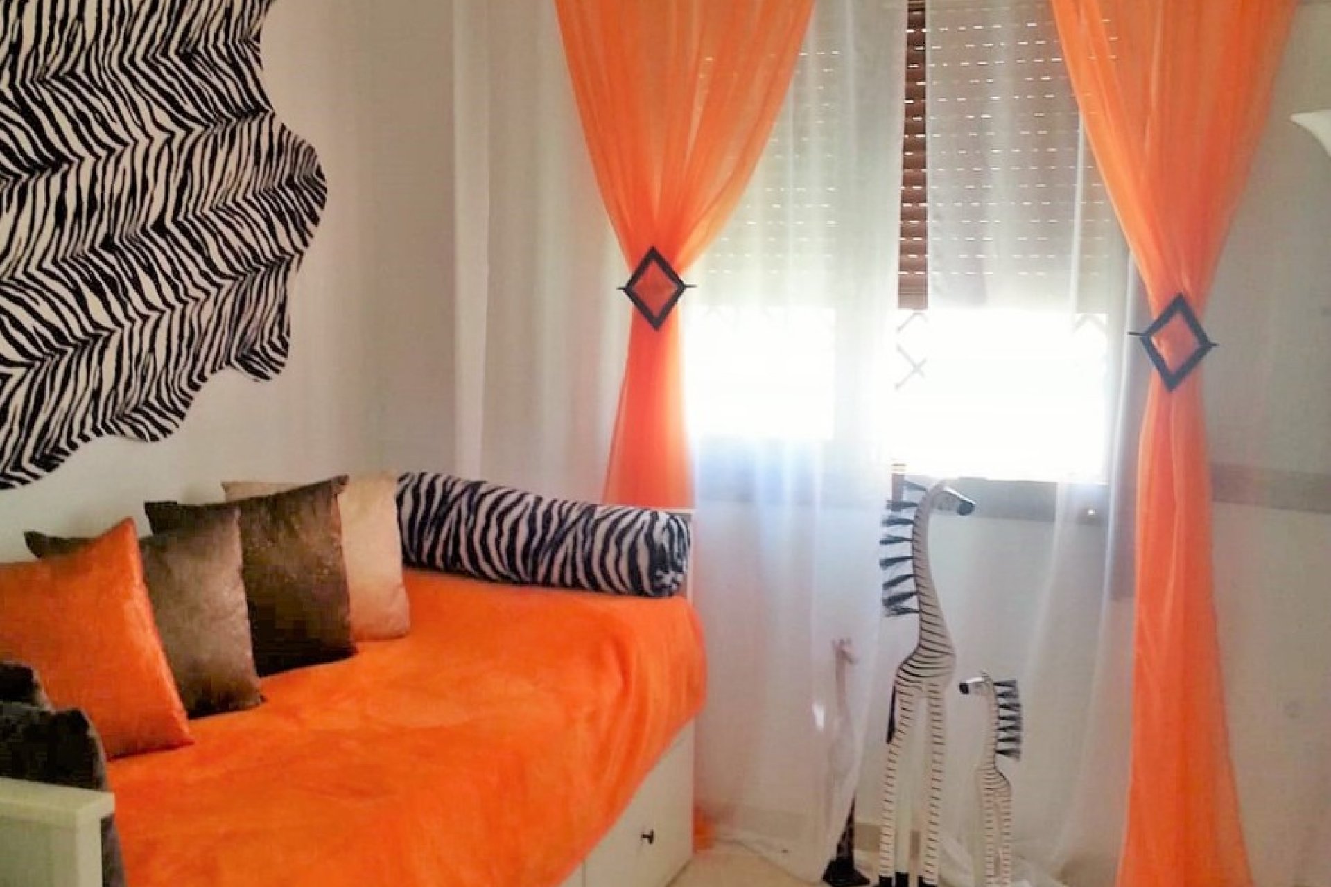 Resale - Townhouse -
Villamartin - PAU 8