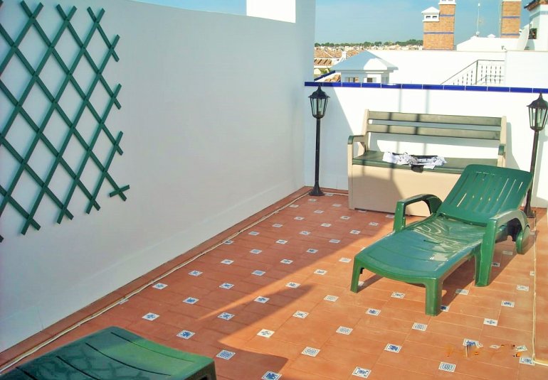 Resale - Townhouse -
Villamartin - PAU 8