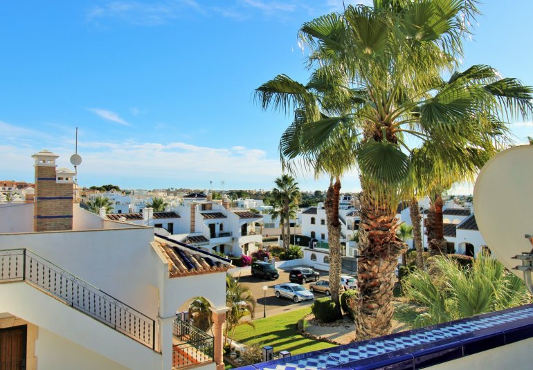 Resale - Townhouse -
Villamartin - PAU 8