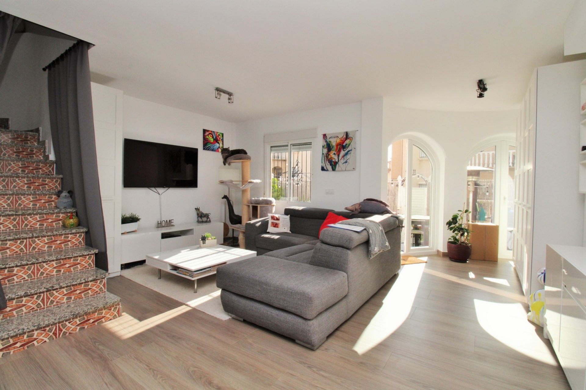 Resale - Townhouse -
Villamartin