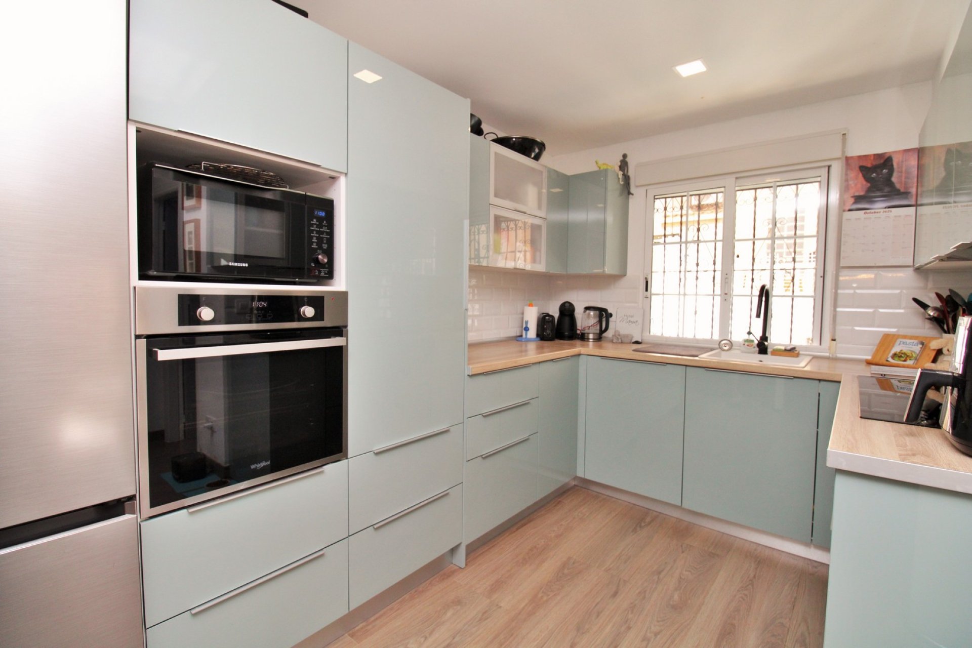 Resale - Townhouse -
Villamartin