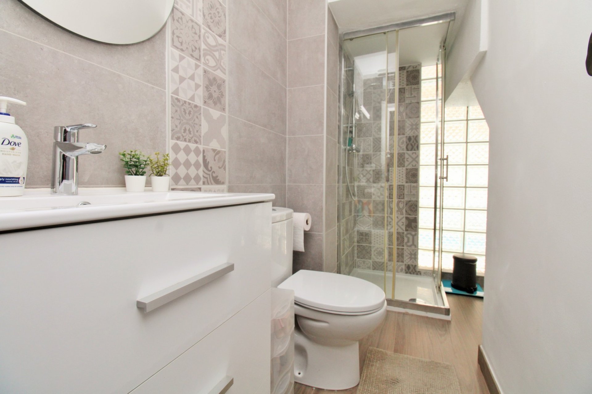 Resale - Townhouse -
Villamartin