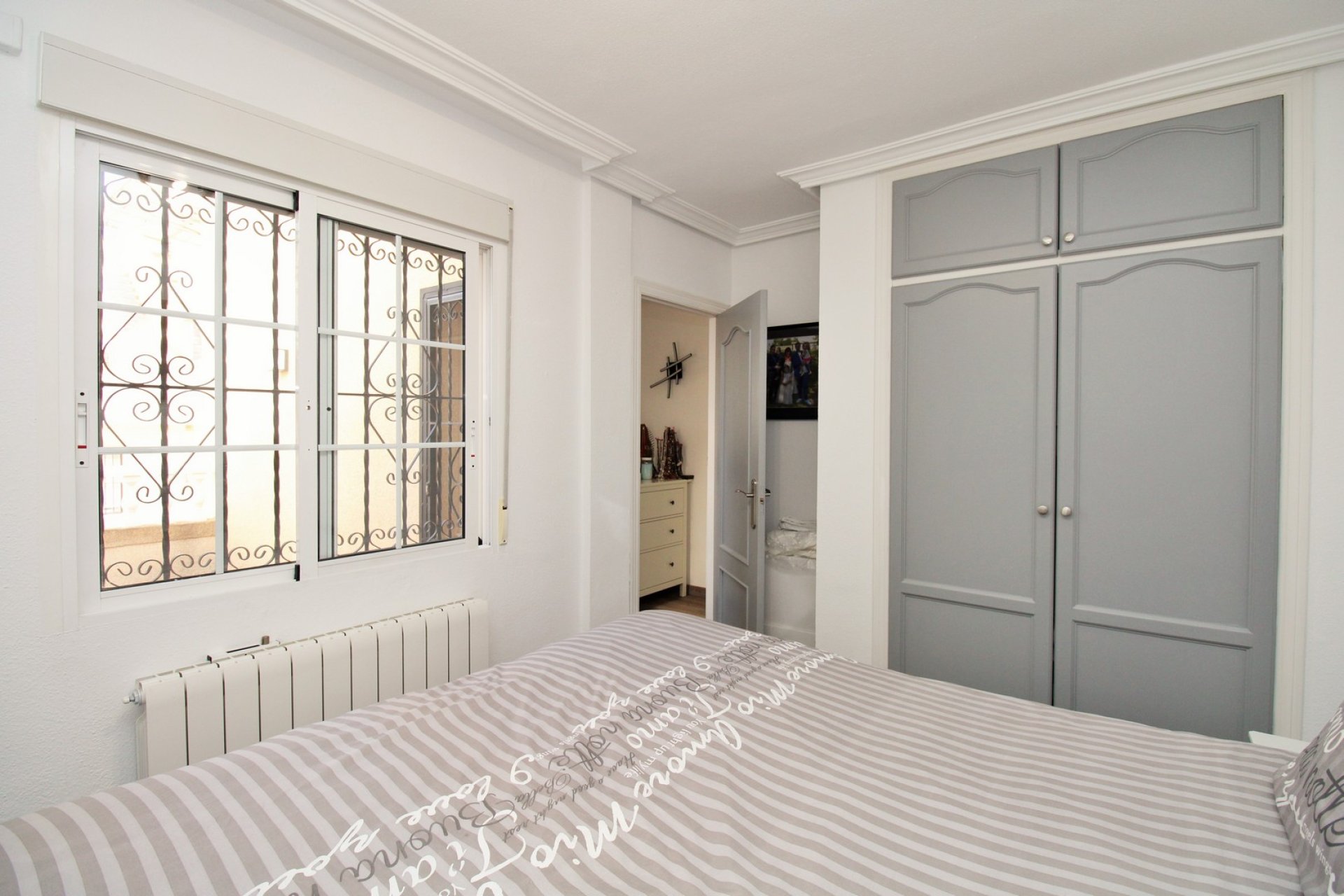 Resale - Townhouse -
Villamartin