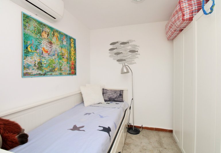 Resale - Townhouse -
Villamartin