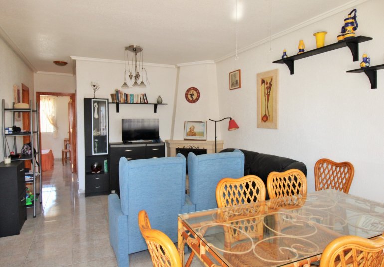 Resale - Townhouse -
Villamartin