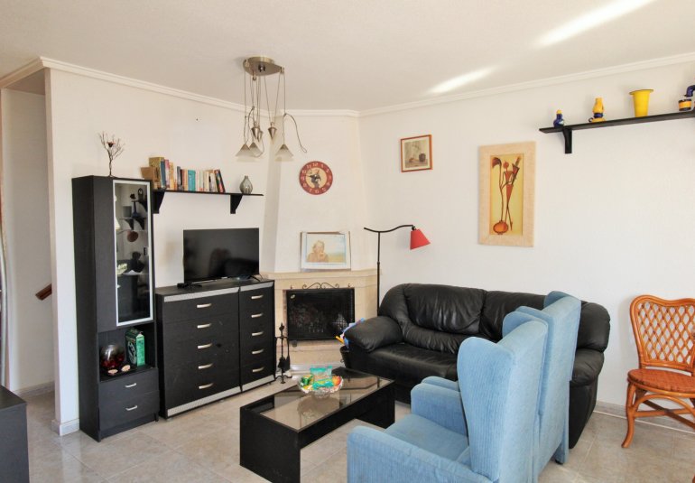 Resale - Townhouse -
Villamartin