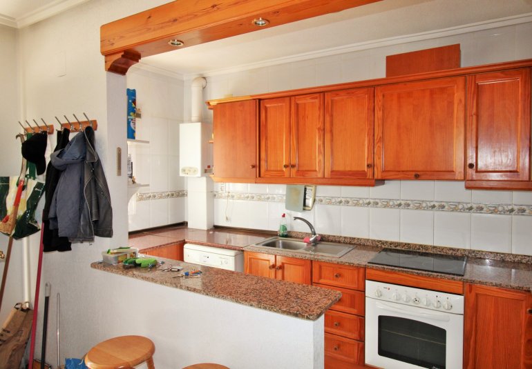 Resale - Townhouse -
Villamartin