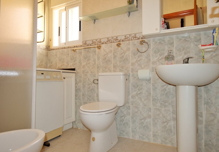 Resale - Townhouse -
Villamartin