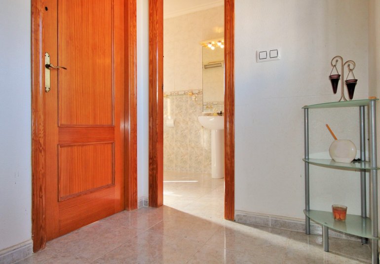 Resale - Townhouse -
Villamartin