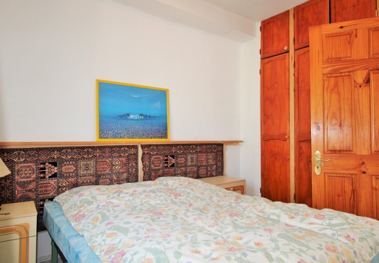 Resale - Townhouse -
Villamartin