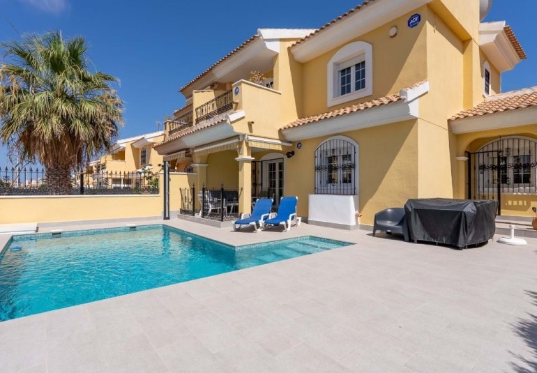 Resale - Villa -
Villamartin - Los Dolses