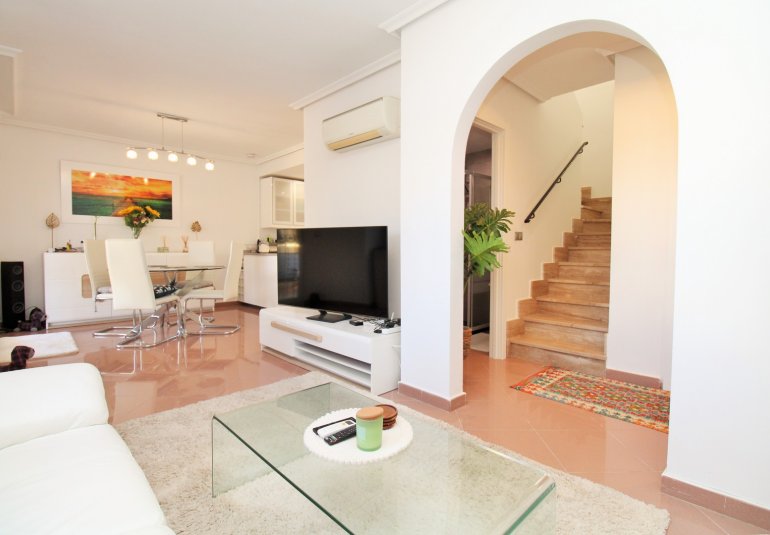 Resale - Villa -
Villamartin - Los Dolses