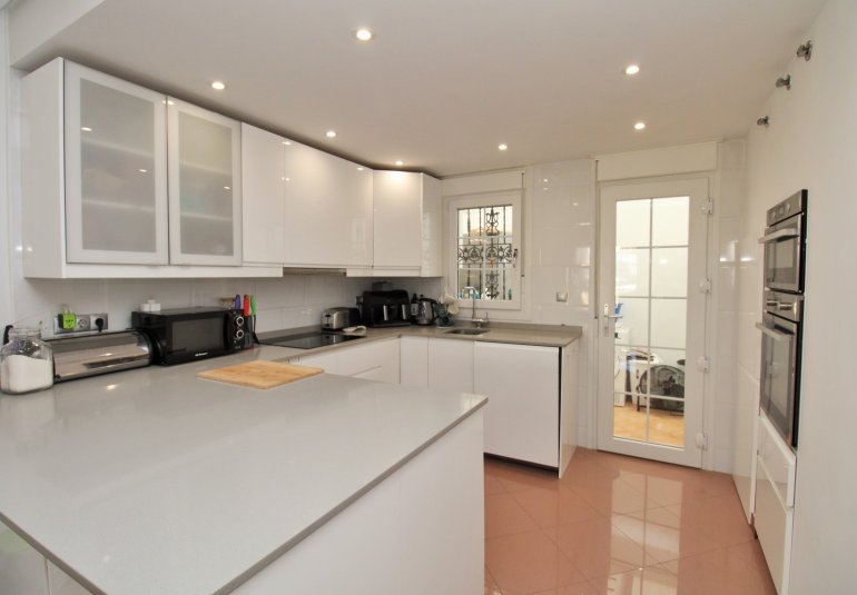 Resale - Villa -
Villamartin - Los Dolses