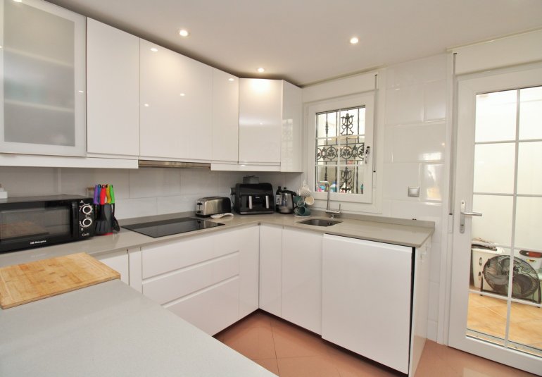 Resale - Villa -
Villamartin - Los Dolses