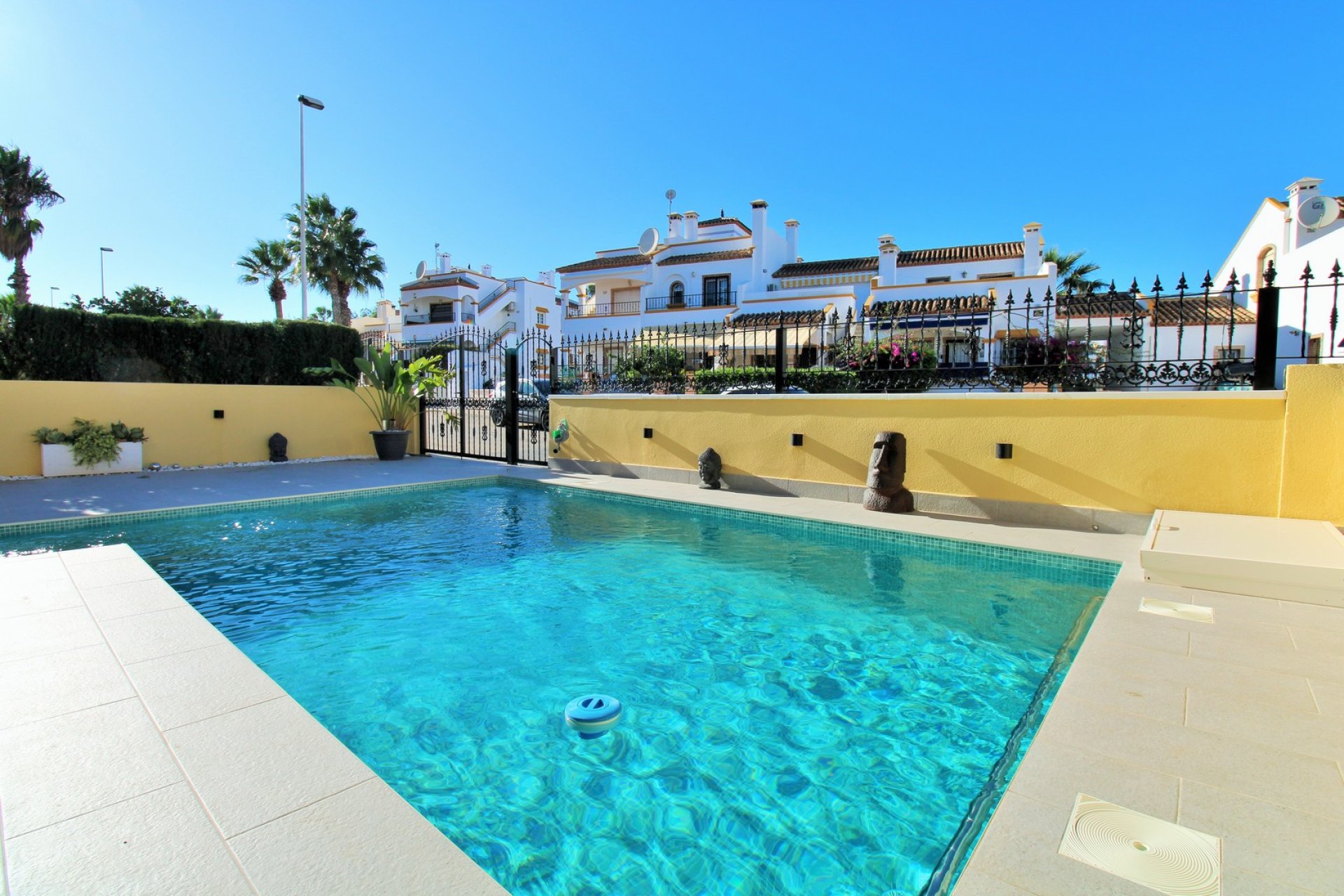 Resale - Villa -
Villamartin - Los Dolses