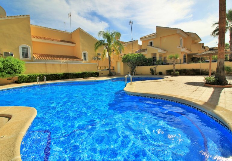 Resale - Villa -
Villamartin - Los Dolses