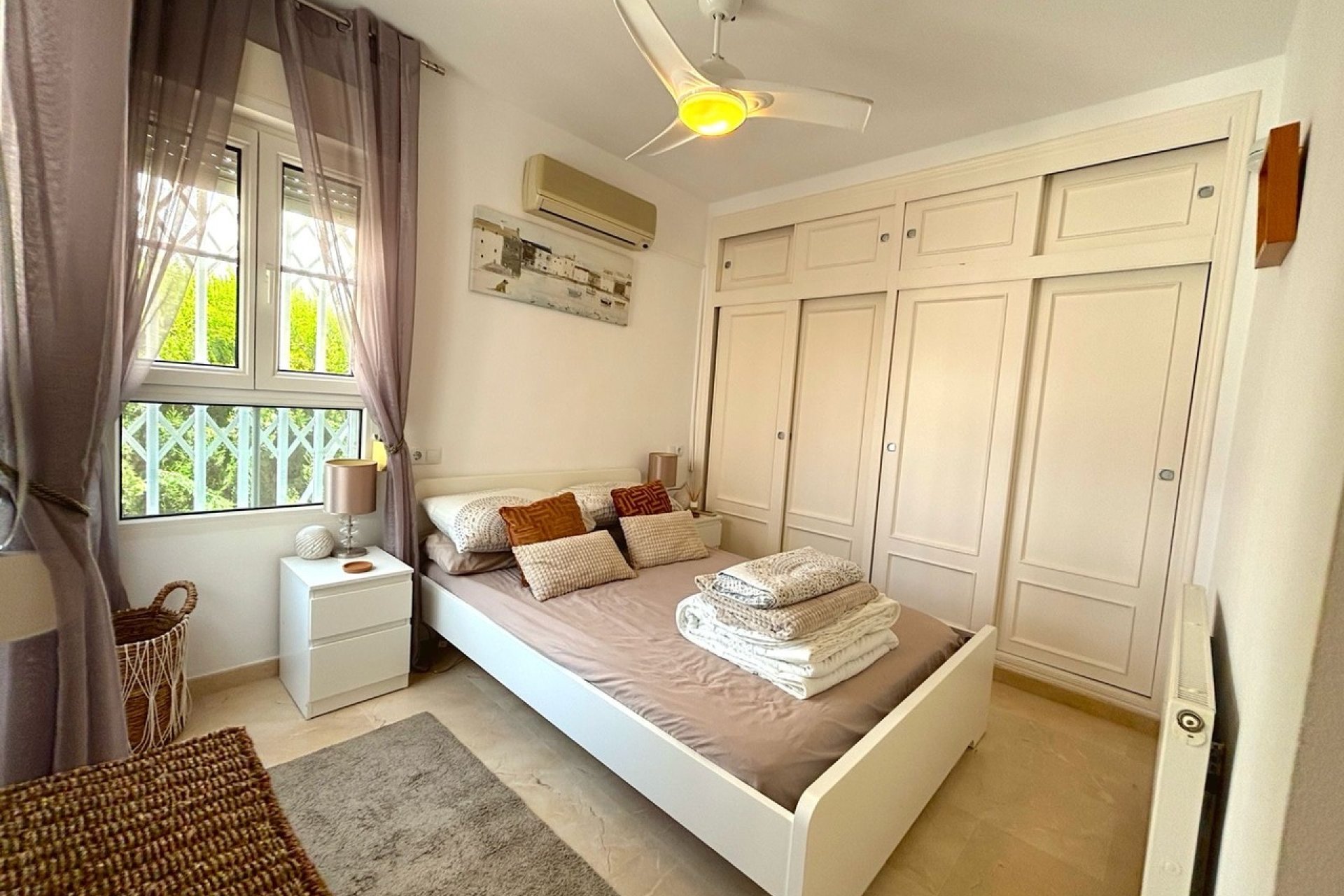 Resale - Villa -
Villamartin, Orihuela Costa