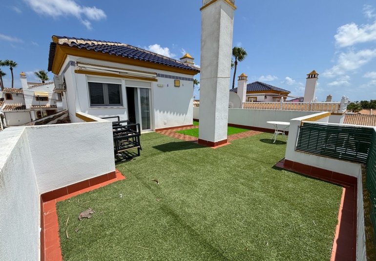 Resale - Villa -
Villamartin, Orihuela Costa