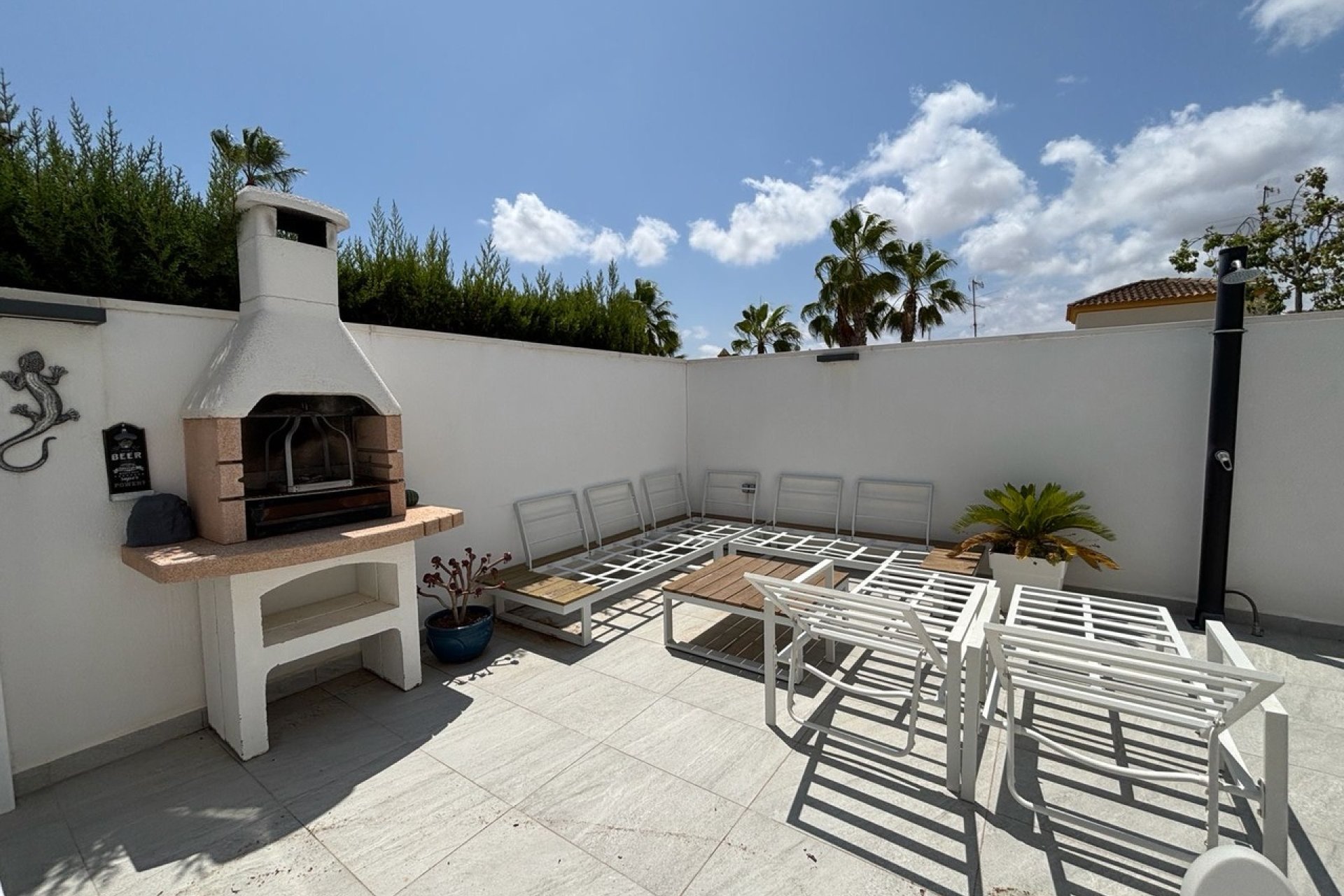 Resale - Villa -
Villamartin, Orihuela Costa