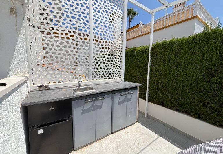Resale - Villa -
Villamartin, Orihuela Costa