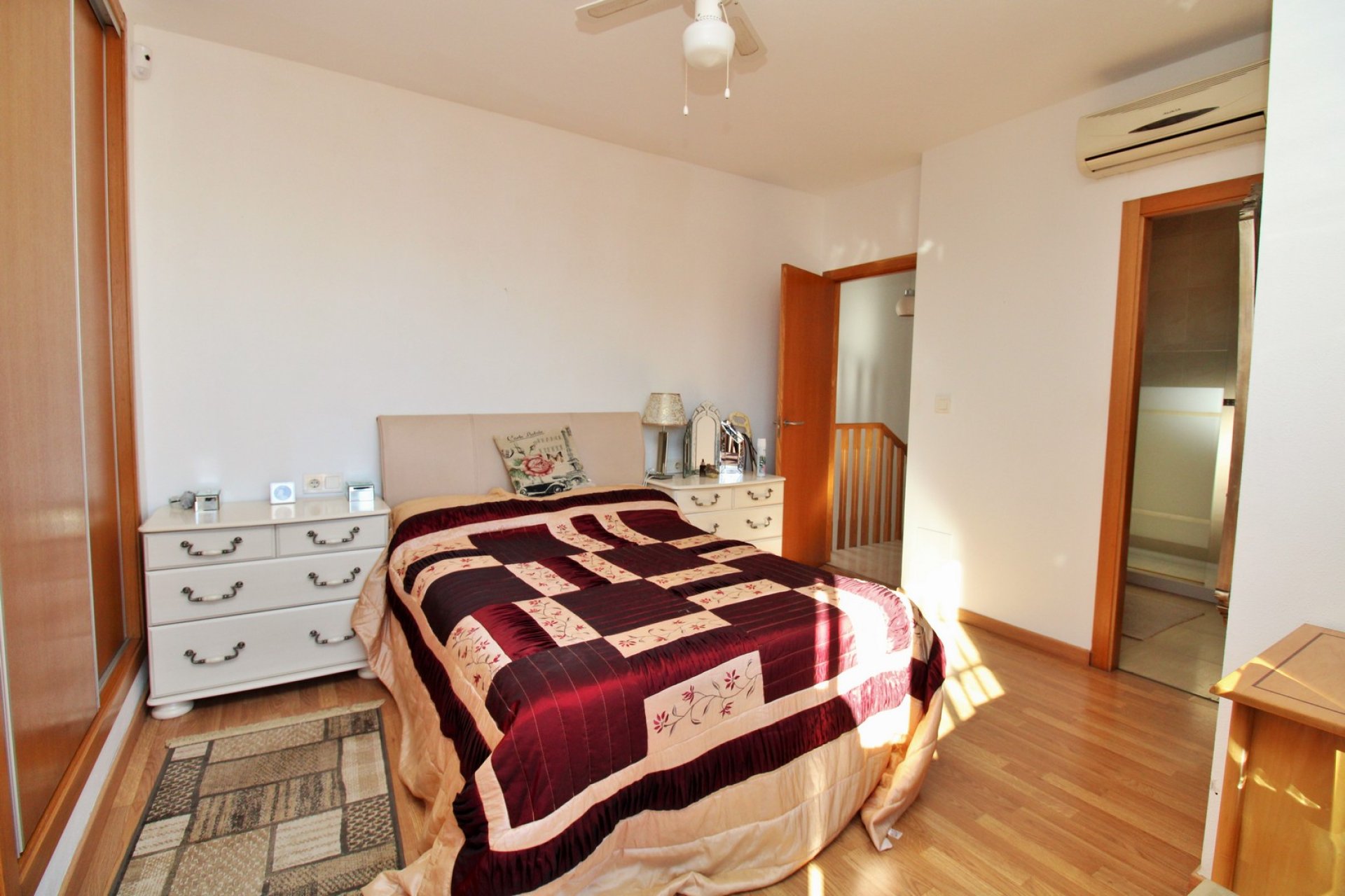 Resale - Villa -
Villamartin - PAU 8