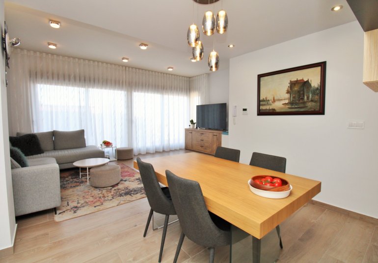 Resale - Villa -
Villamartin