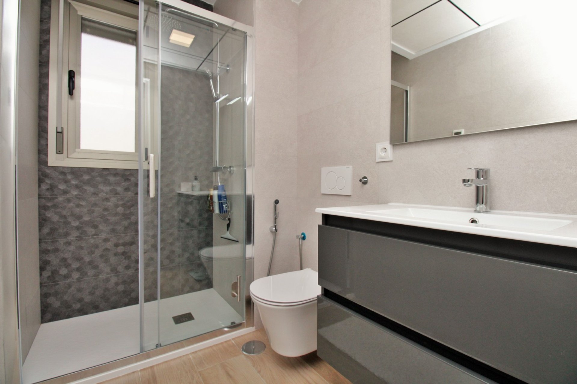 Resale - Villa -
Villamartin