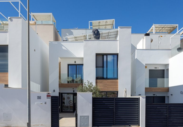 Reventa - Adosado -
Benijofar