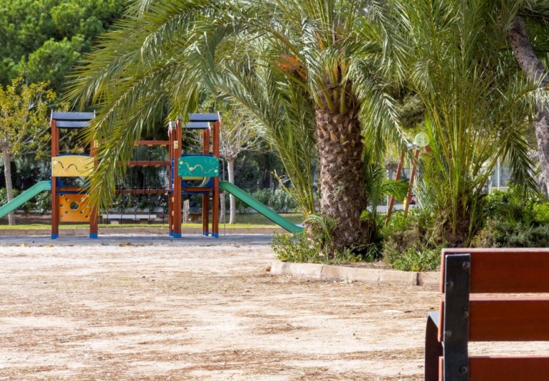 Reventa - Adosado -
Orihuela Costa - La Zenia