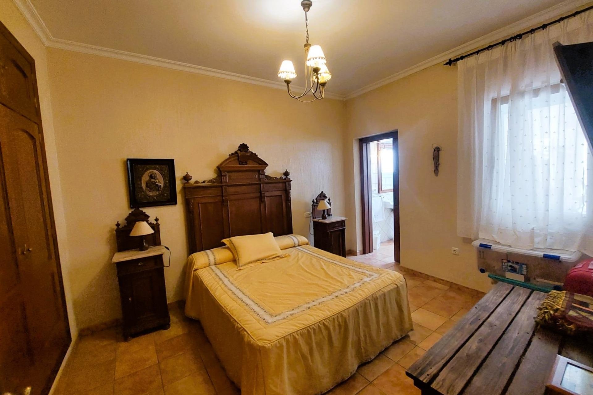 Reventa - Adosado -
Torrevieja - Centro