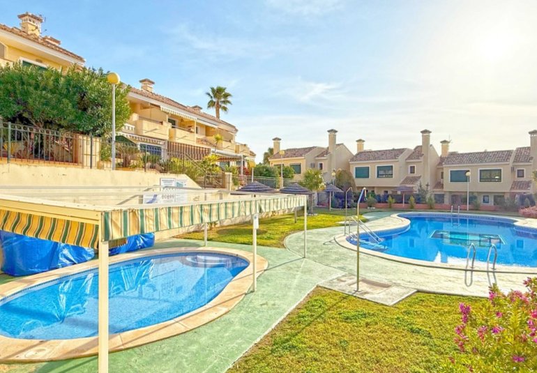 Reventa - Apartamento -
Orihuela Costa - Lomas de Campoamor