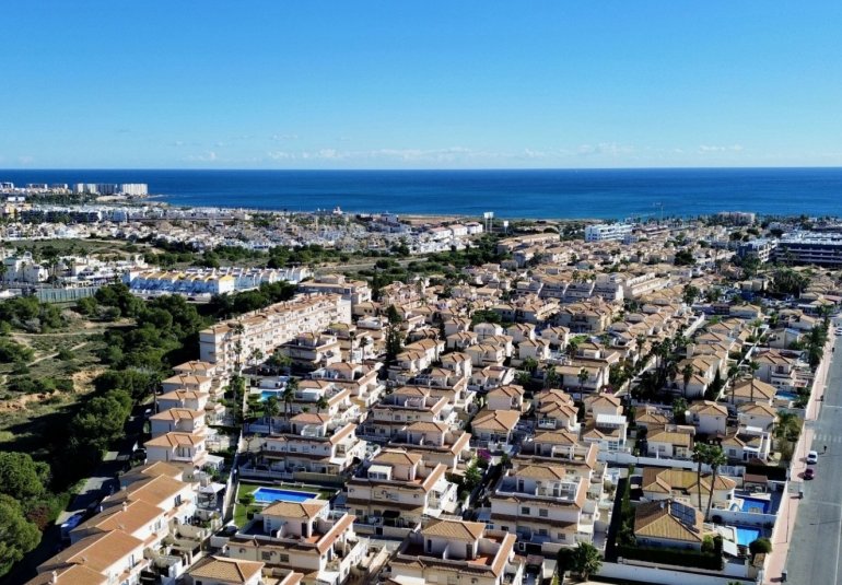 Reventa - Apartamento -
Orihuela Costa - Playa Flamenca