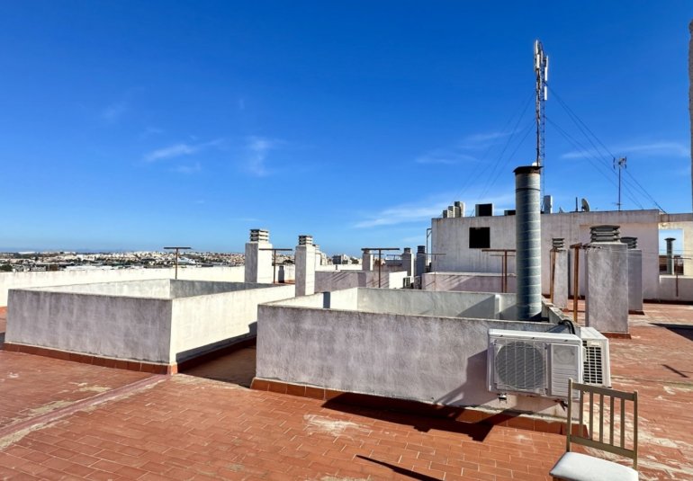 Reventa - Apartamento -
Torrevieja - El Molino