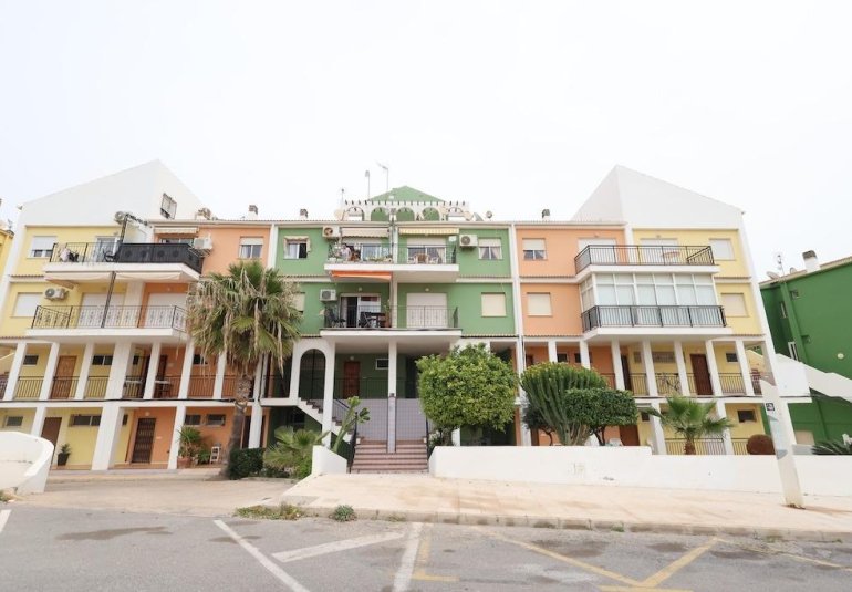 Reventa - Apartamento -
Torrevieja - La Veleta