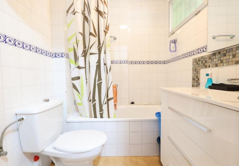 Reventa - Apartamento -
Torrevieja - La Veleta