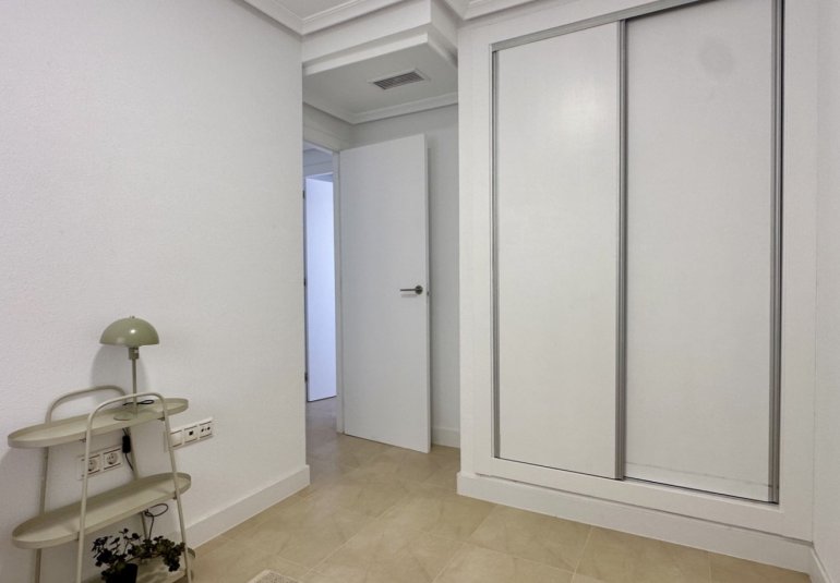 Reventa - Apartamento -
Torrevieja