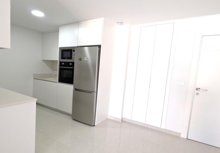 Reventa - Ático -
Torrevieja - Calle Maestro Francisco Casanovas