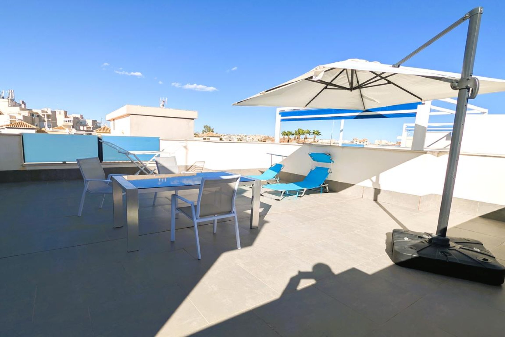 Reventa - Ático -
Torrevieja - Calle Maestro Francisco Casanovas