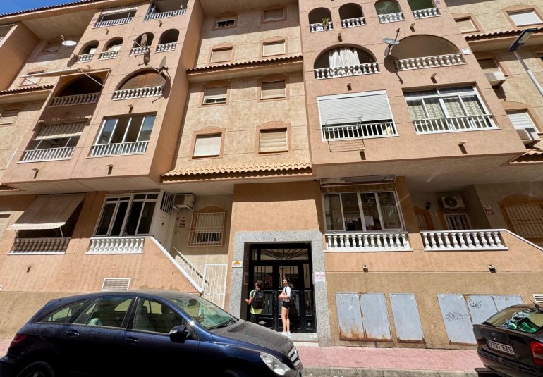 Reventa - Ático -
Torrevieja - Centro