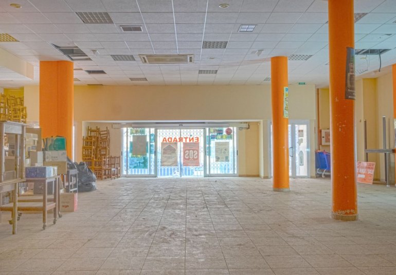 Reventa - Comercial -
Torrevieja