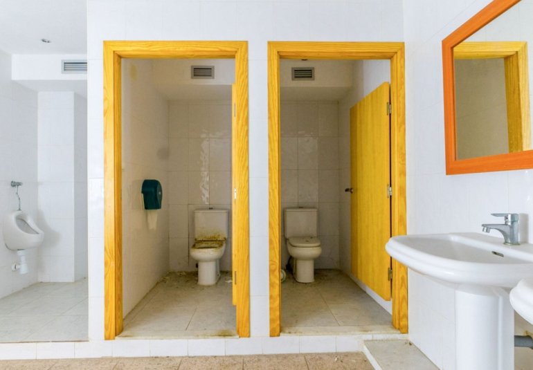 Reventa - Comercial -
Torrevieja