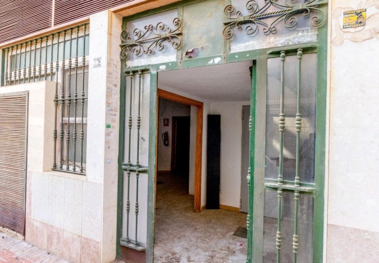 Reventa - Comercial -
Torrevieja