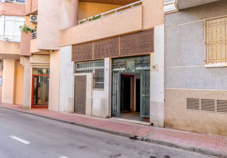 Reventa - Comercial -
Torrevieja