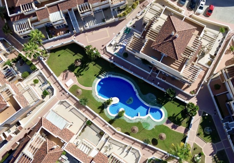 Reventa - Duplex -
Orihuela Costa - Playa Flamenca