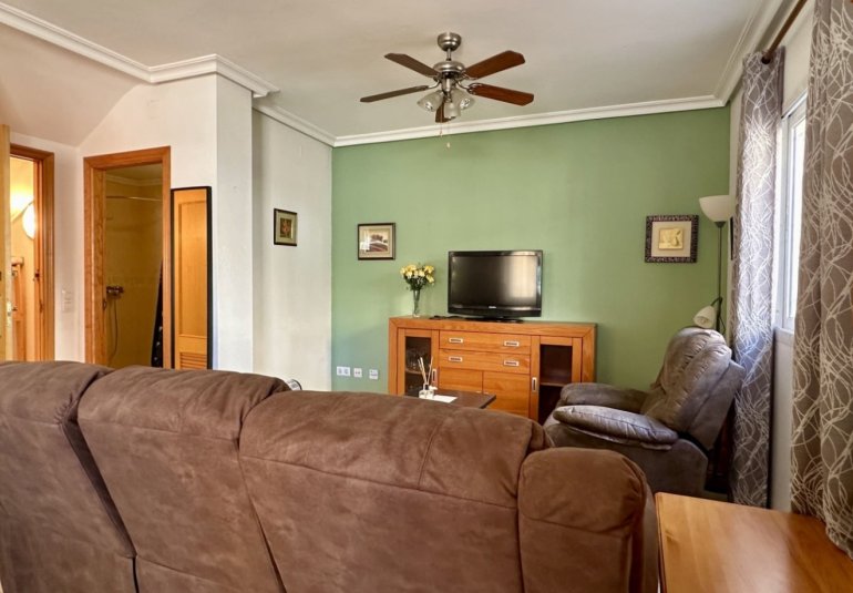 Reventa - Duplex -
Orihuela Costa - Playa Flamenca