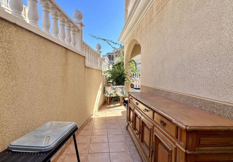 Reventa - Duplex -
Orihuela Costa - Playa Flamenca