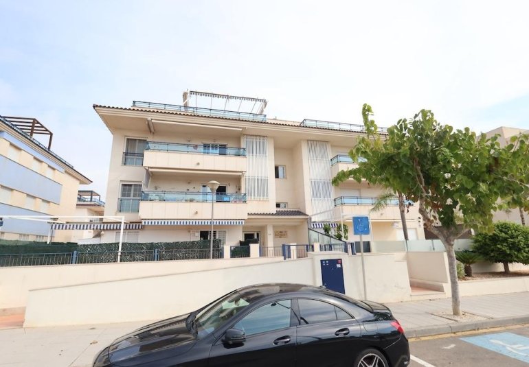 Reventa - Duplex -
Pilar de la Horadada - Mil Palmeras
