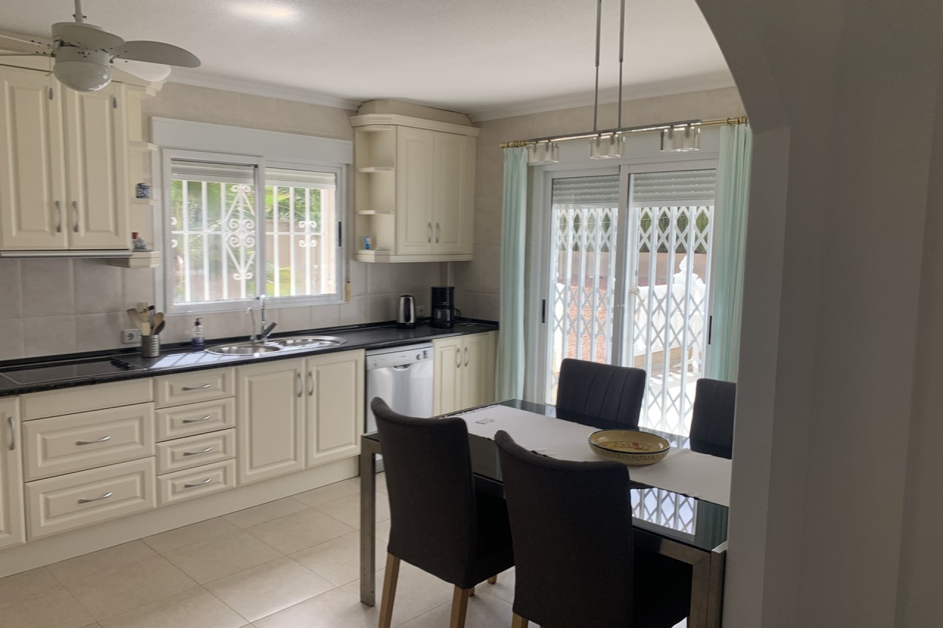 Reventa - Villa -
Algorfa - Algorfa (montemar)