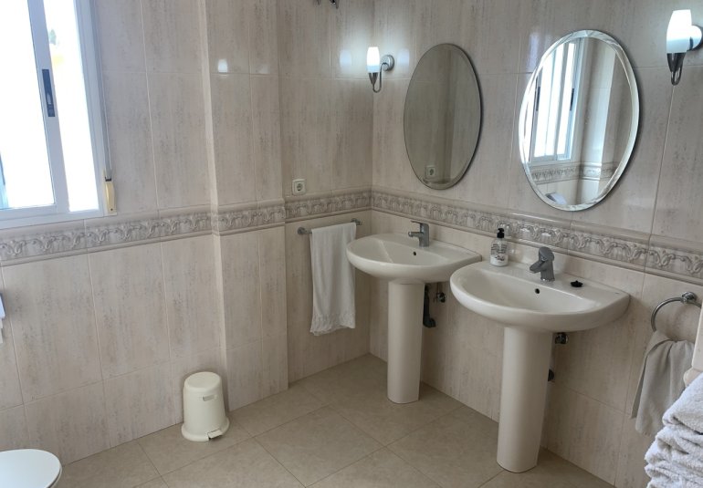 Reventa - Villa -
Algorfa - Algorfa (montemar)