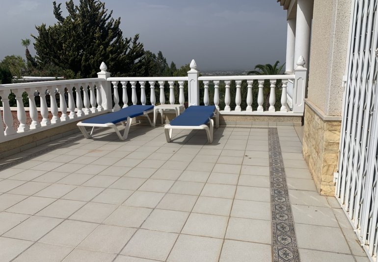 Reventa - Villa -
Algorfa - Algorfa (montemar)